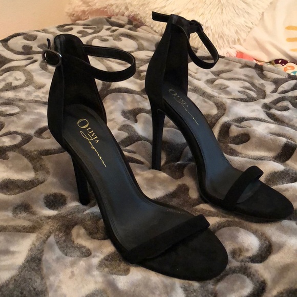 Black Olivia Heels - Picture 2 of 4